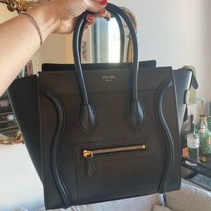 🛍(SOLD) 🛒Celine micro luggage in smooth calfskin (black)